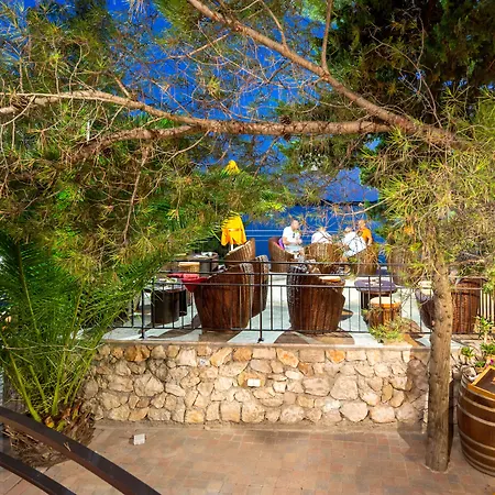 Hotel Podstine 4*