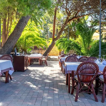 Hotel Podstine 4*